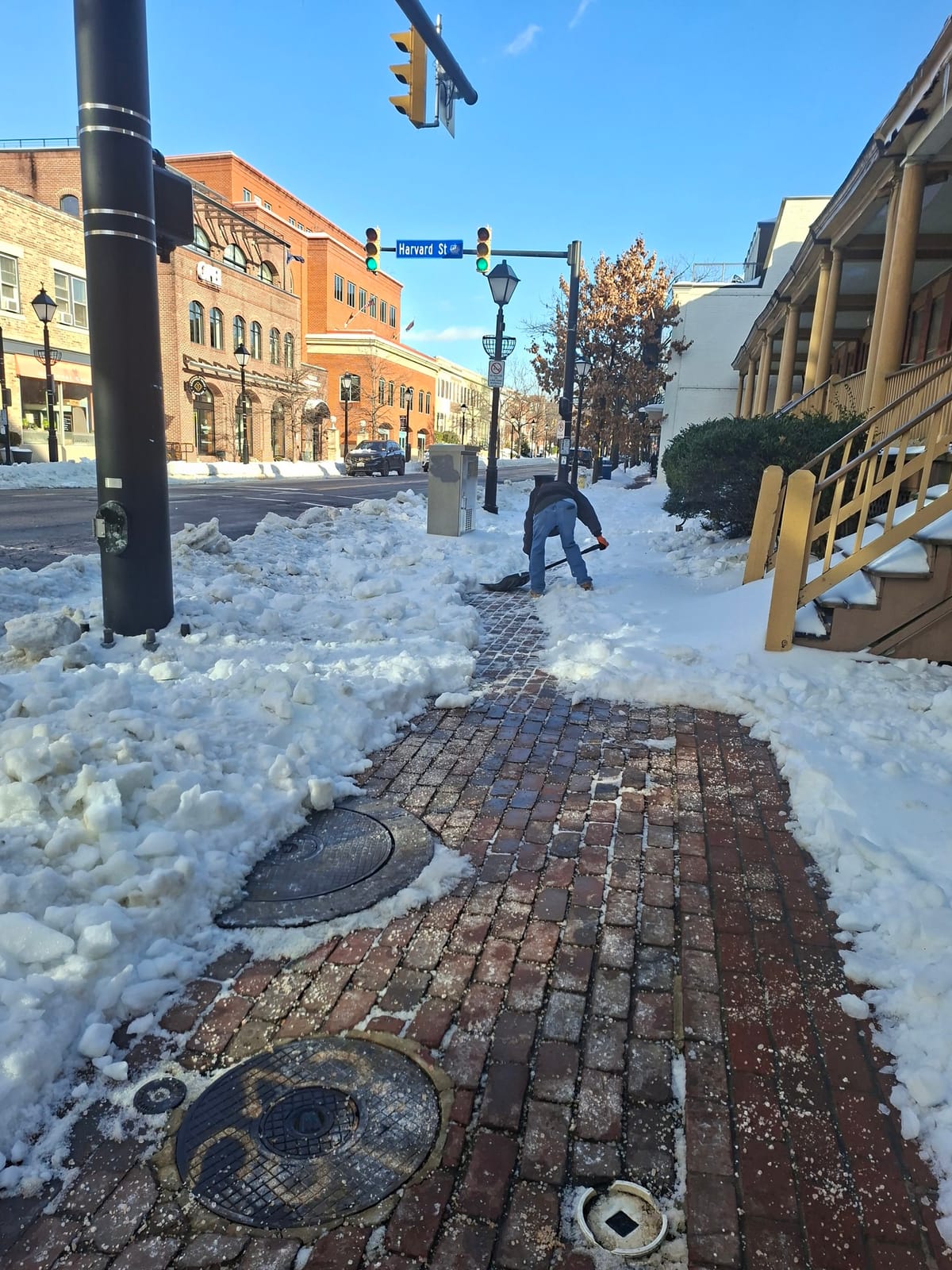 Mayor: 100% of high-traffic trails clear; crews target Old Town parking