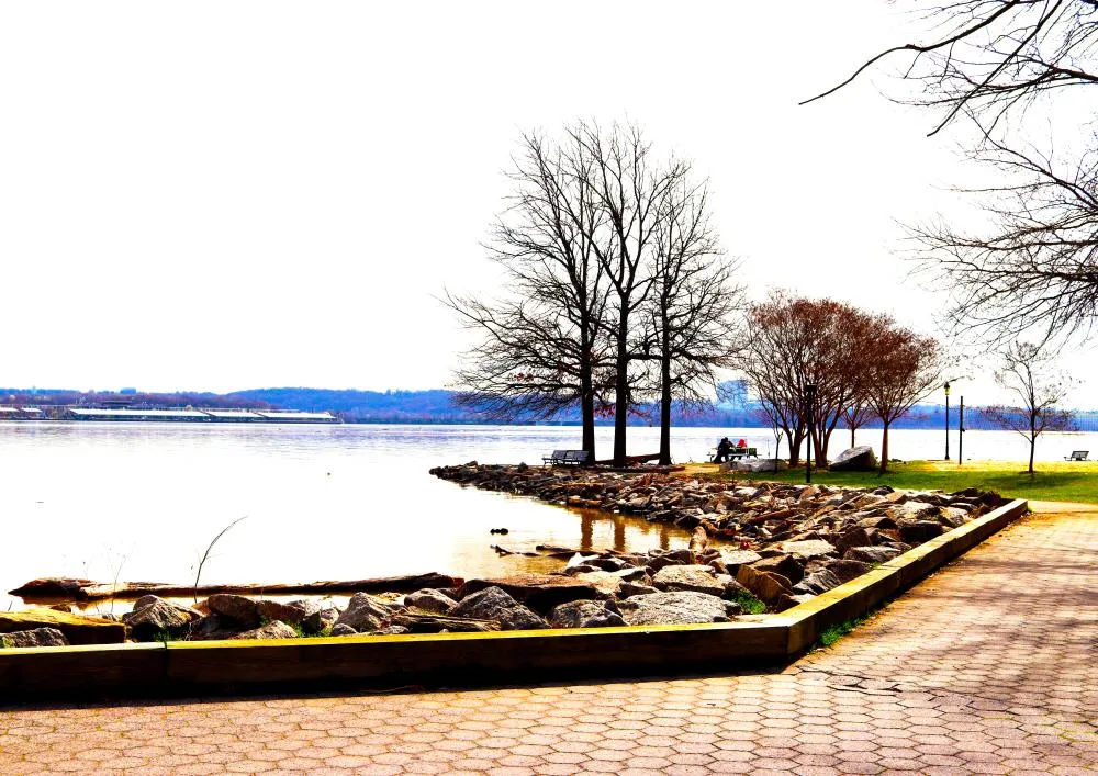 Alexandria to install memorial honoring 67 killed in DCA crash