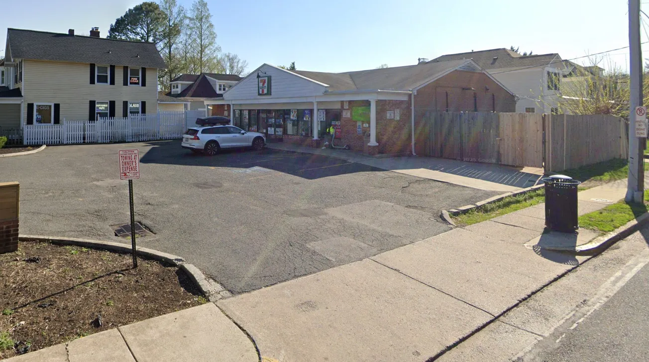 Million-dollar winning lottery ticket sold at Del Ray 7-Eleven