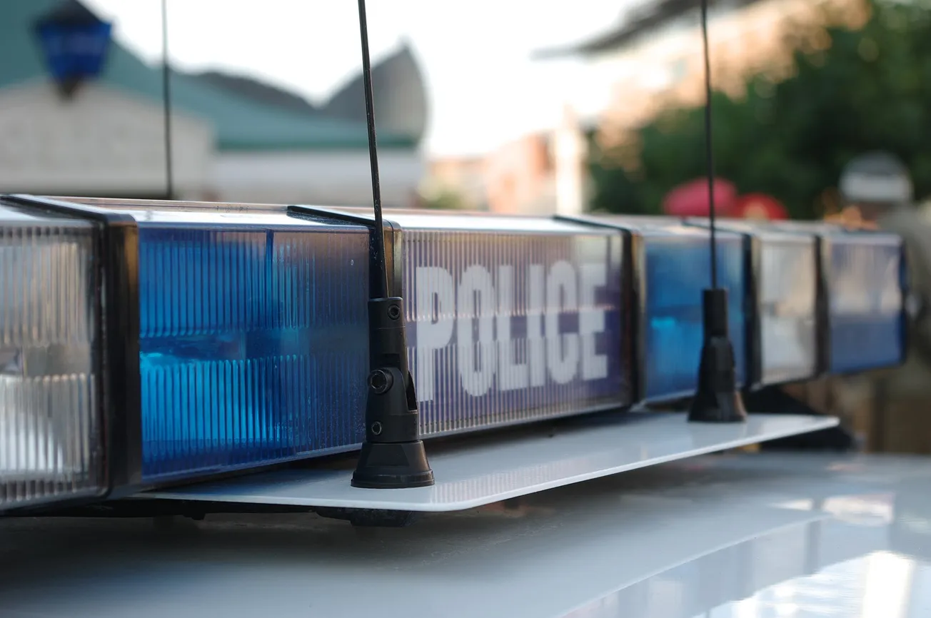 Alexandria man faces multiple charges after alleged unprovoked attack on officers in Clarendon